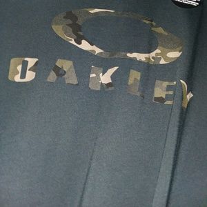 Oakley Shirt